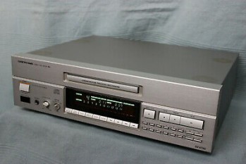 Onkyo-DX-6750-Integra silver.jpg