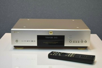 Toshiba sd900e 2.jpg