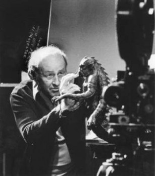 Ray-Harryhausen-à-loeuvre.jpg