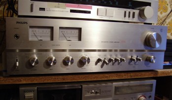 ampli philips 384.jpg