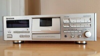 Pioneer-CT-95-cassette-deck.jpg