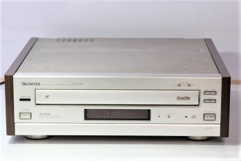 Pioneer CLD 919.jpg