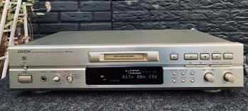Denon dmd 800.jpg