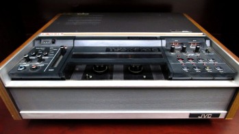 JVC-VCR-CR6060.jpg