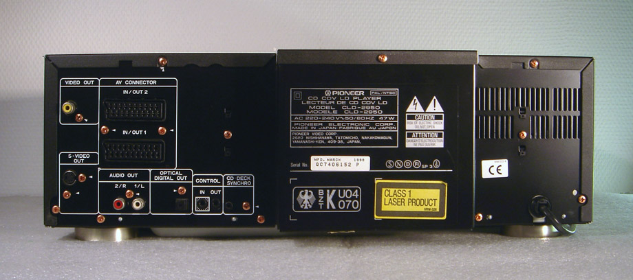 Pioneer_CLD-2950 B.JPG