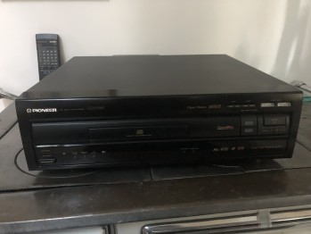 Laser Disc Pioneer CLD D 925.jpeg