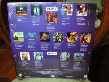 Dos de L'UNIVERS DU HOME CINEMA ET DU LASERDISC offert lors du Salon de la Haute Fidélité et du Home Cinéma (sigle en haut à droite  pochette )