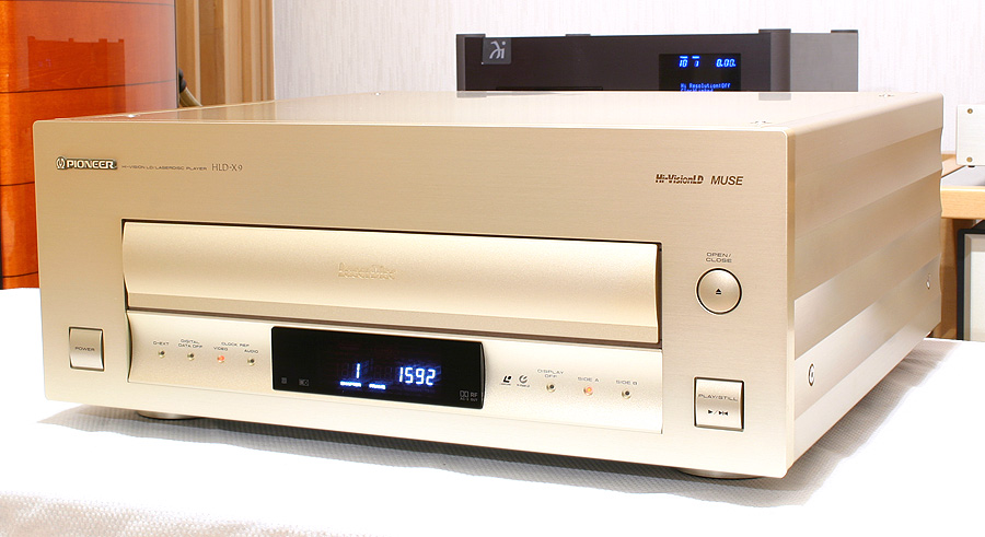 pioneer_hld-x9_front2.jpg